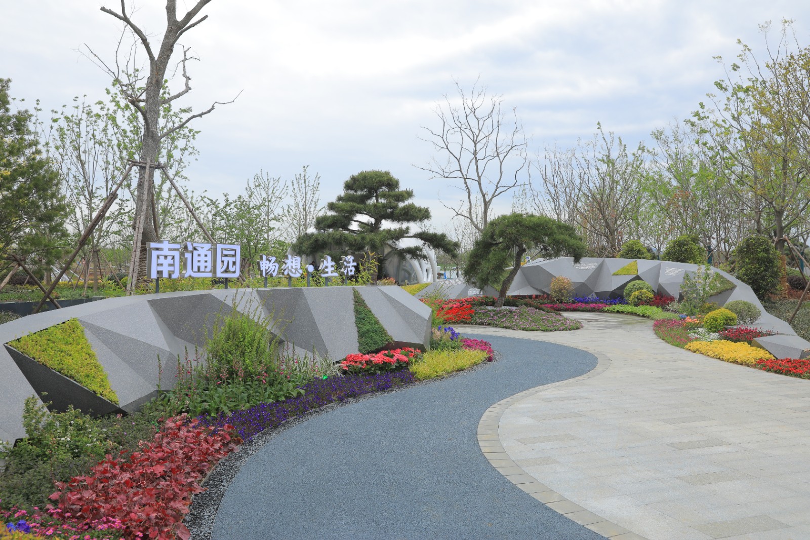入口处1.JPG
