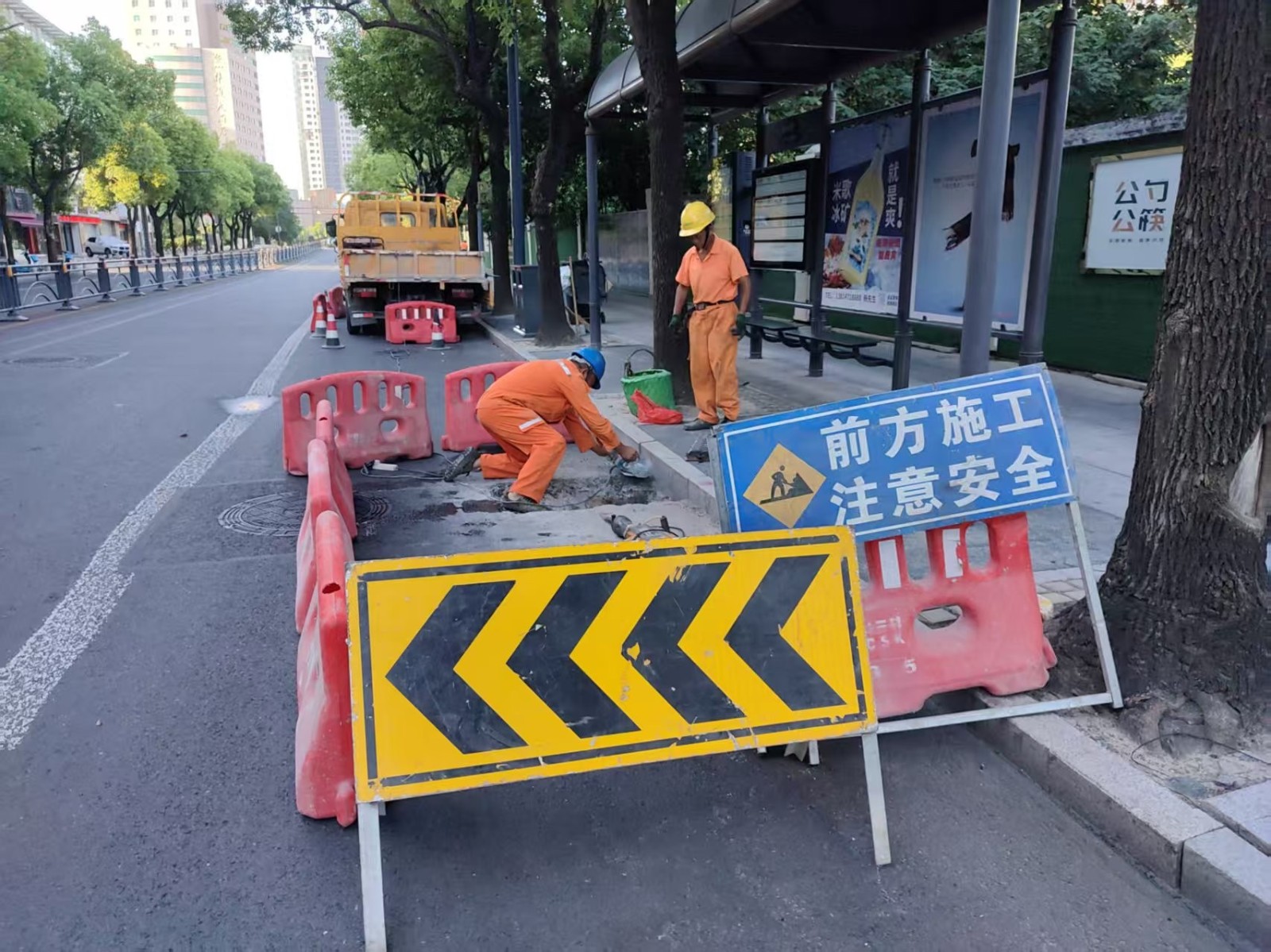 南大街管道开挖现场.jpg
